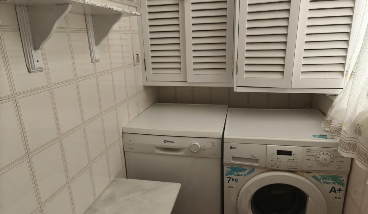 4193084-8eda680a